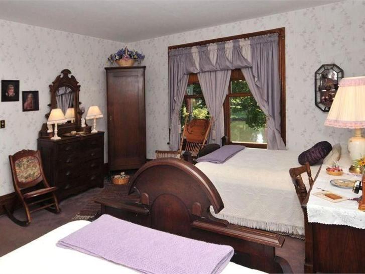 كليرفيلد Victorian Loft Bed And Breakfast الغرفة الصورة
